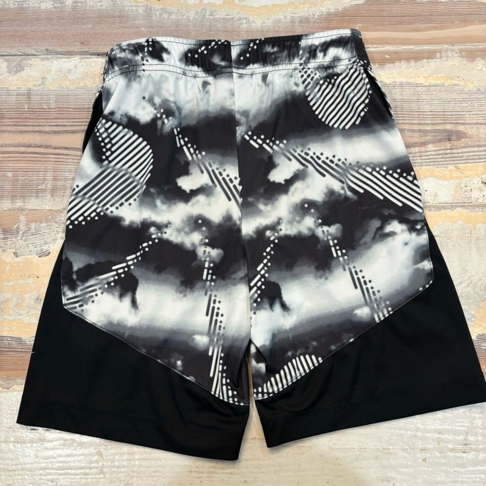 Nike Dri-Fit Athletic Shorts Boys Small - Picture 2 of 11